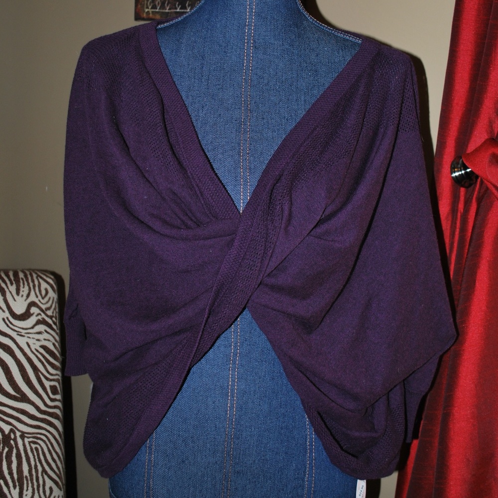 NWT Victoria's Secret twist front shrug sweater